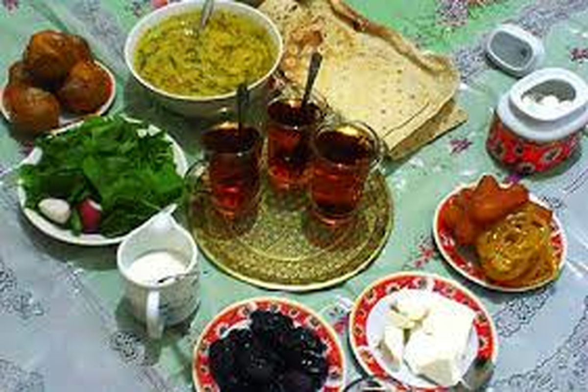 ۸ توصیه کلیدی برای خوردن افطاری سالم