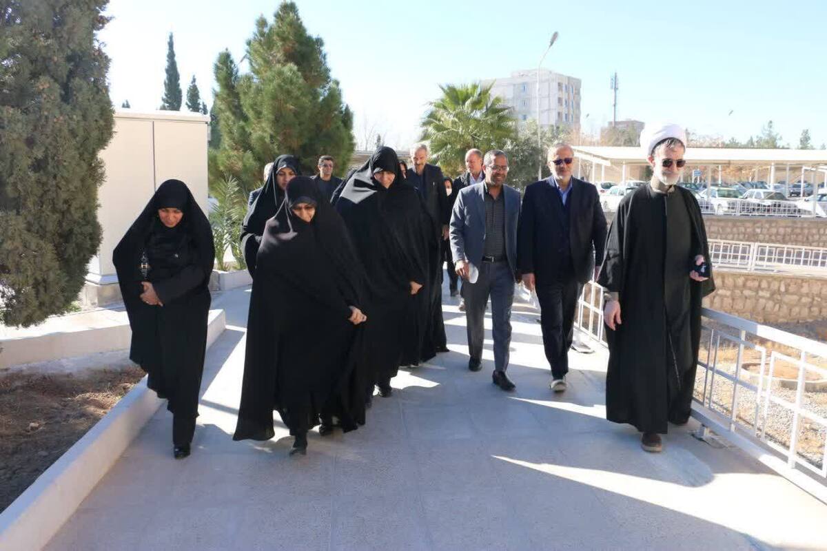 معاون رئیس جمهور: مردم ایران برای دفاع از راه شهیدان تا پای جان ایستاده‌اند