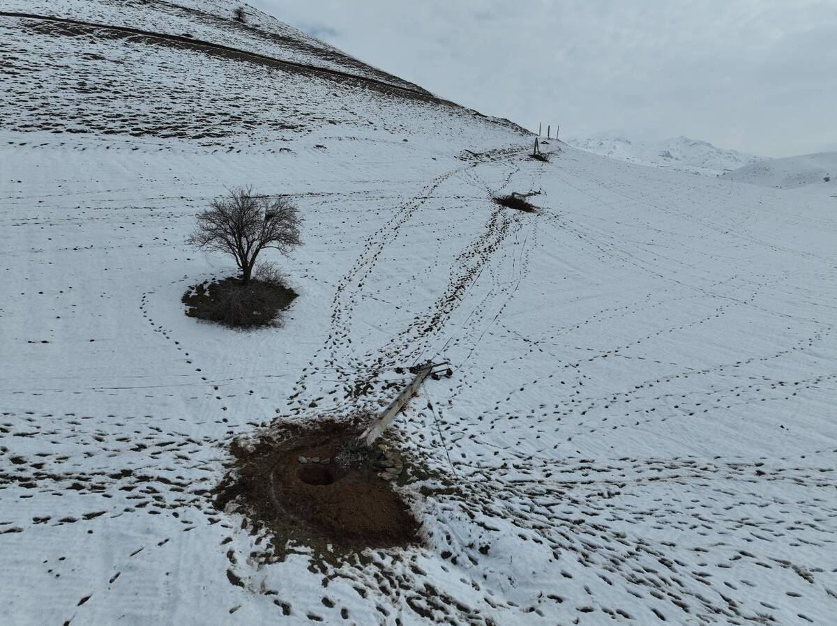 خسارت ۸۷۰ میلیارد ریالی بارش برف و باران به شبکه توزیع برق کردستان