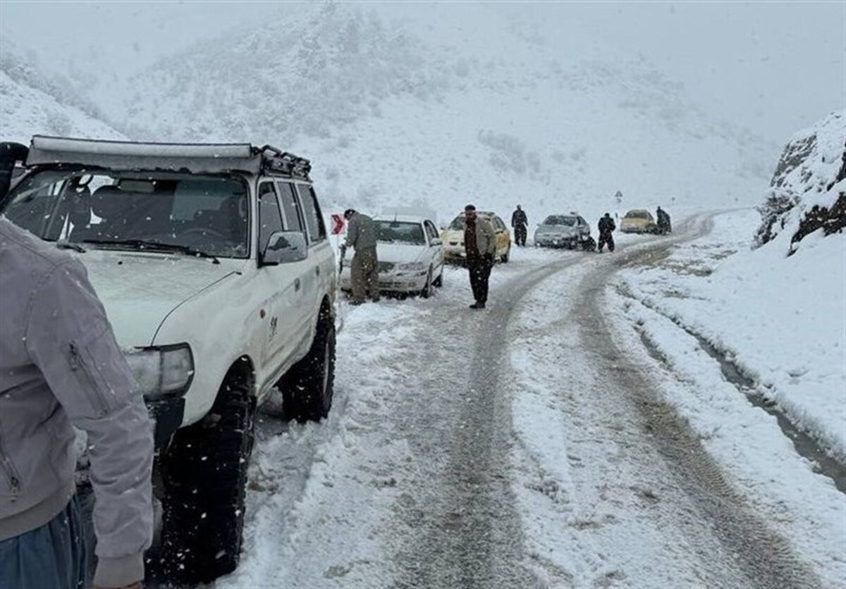 بازدید میدانی استاندار قزوین از وضعیت جاده های برفی استان