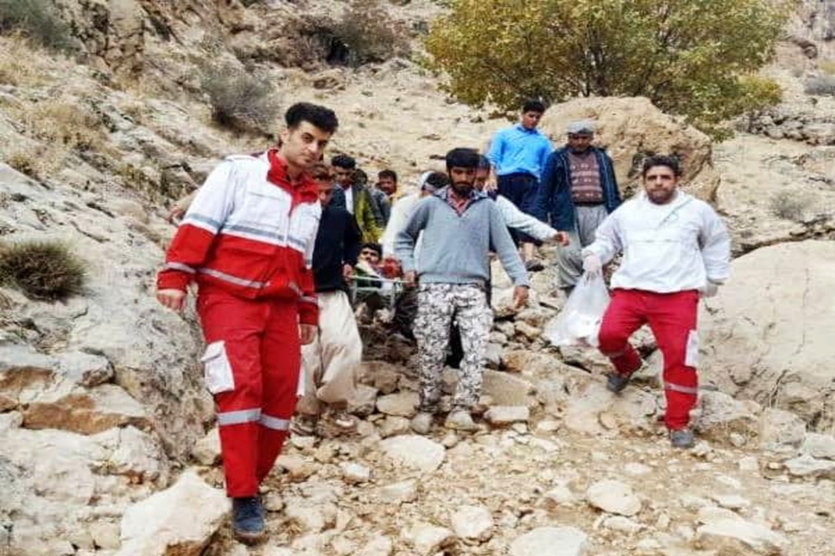 نجات۴ کوهنورد با تلاش ۹ساعته نجاتگران هلال احمر کهگیلویه و بویراحمد