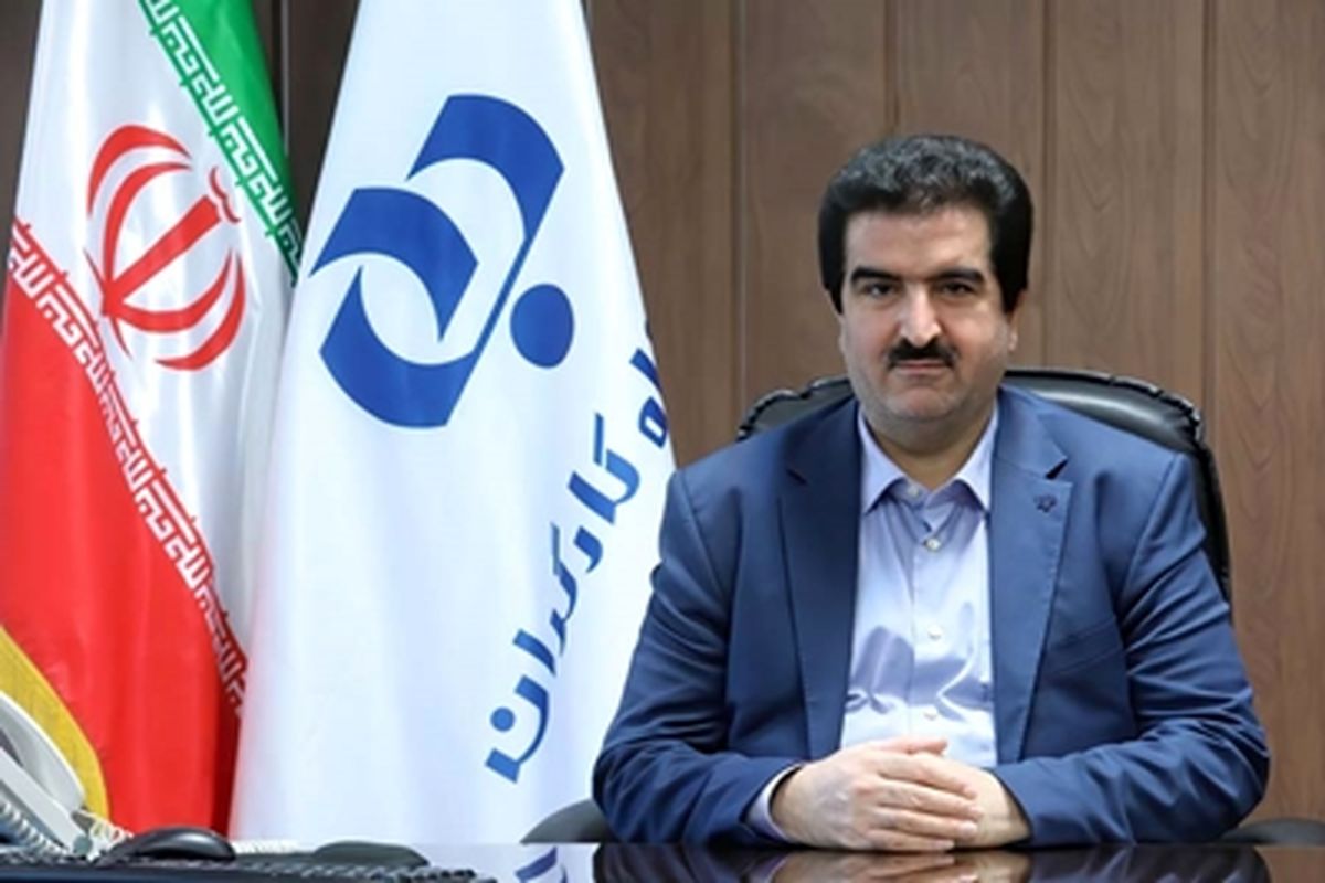 مشارکت بانک رفاه کارگران در توانمندسازی و تامین مالی واحدهای تولیدی / برنامه‌های حمایت از رشد تولید و صادرات پیگیری می‌شود