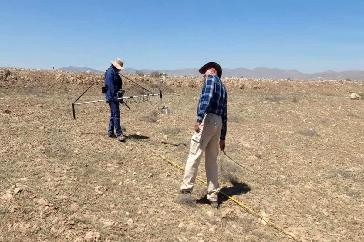 انجام بررسی‌های آرکئوژئوفیزیک با روش مغناطیس‌سنجی در تپه کلاته یاور بجنورد