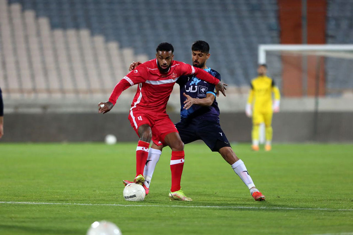 مهاجم جنجالی پرسپولیس برمی‌گردد؟