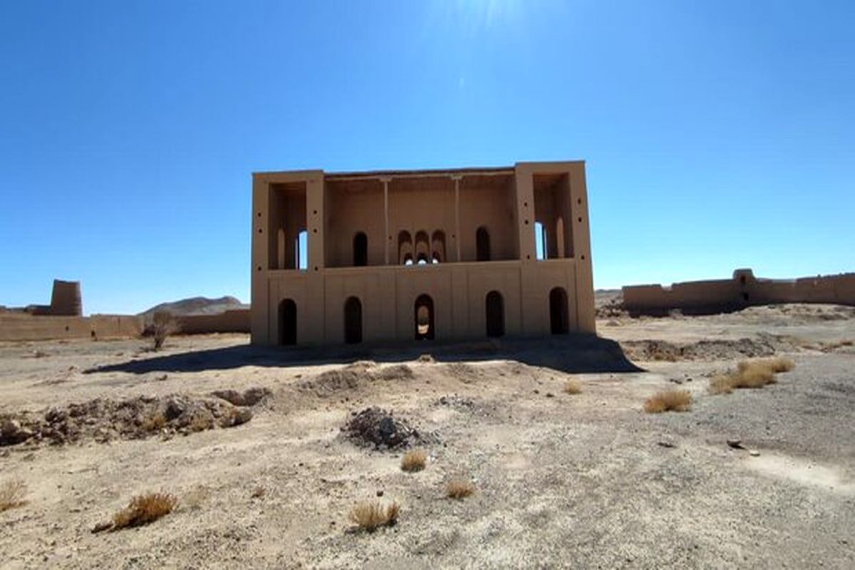 درخواست دوست داران میراث فرهنگی ابرکوه از ضرغامی