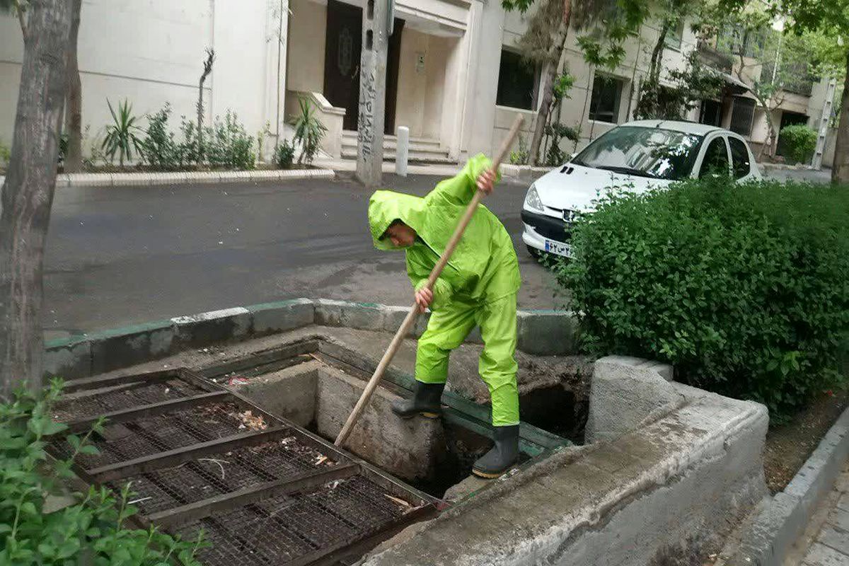 لایروبی روان‌آب بزرگراه شهید باکری