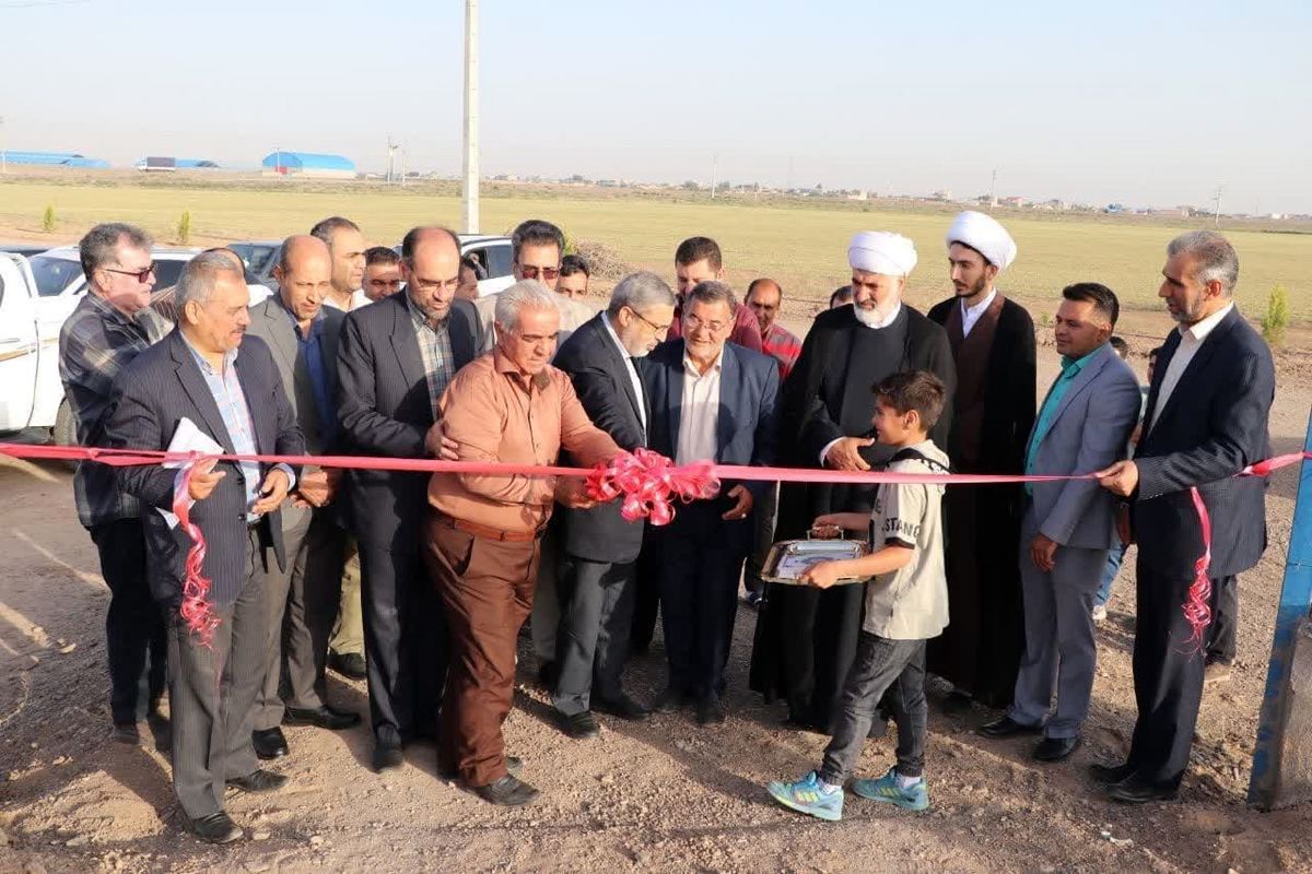 طرح سامانه نوین آبیاری در شهر عصمت آباد افتتاح شد