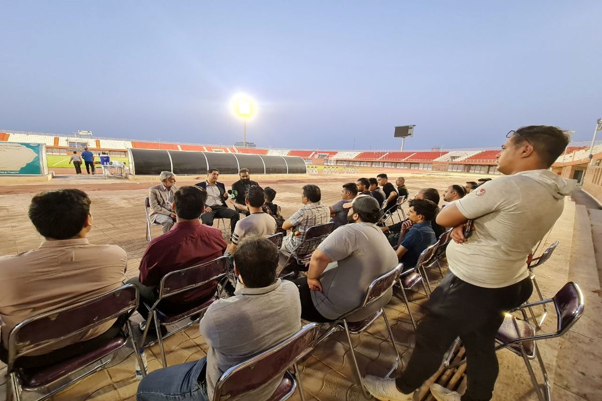 رو در رو و بی‌واسطه با مدیرعامل باشگاه مس کرمان