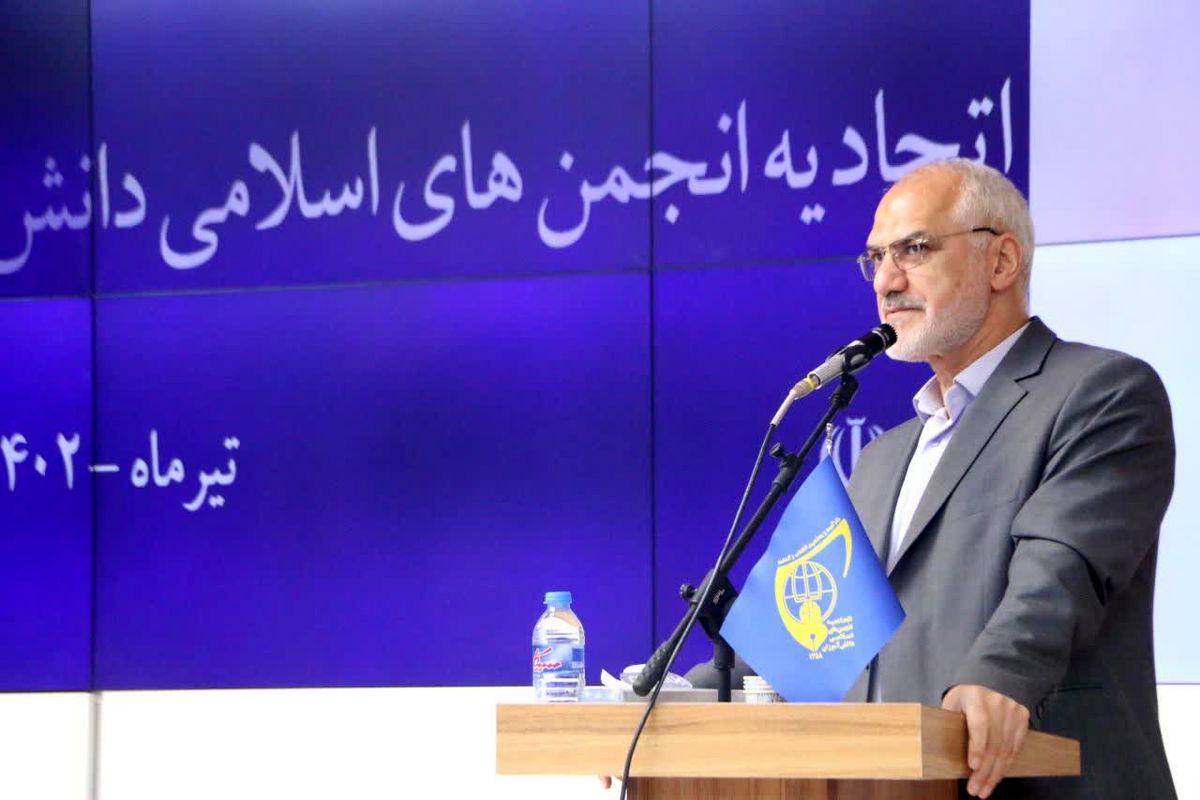 استاندار خوزستان بیان کرد: دانش آموزان اتحادیه انجمن های اسلامی باید سربازان عقیدتی باشند / نوجوان ما برای مقابله با شبهات مطالعه کنند