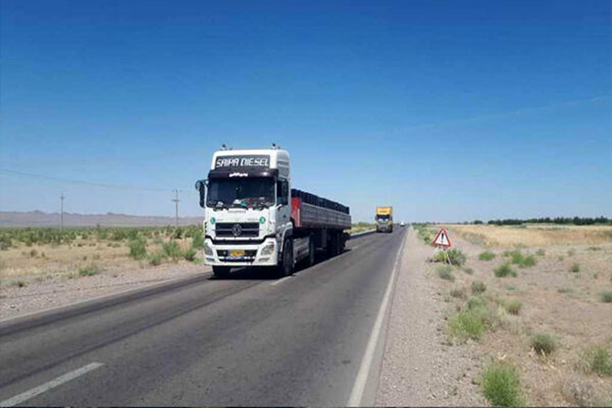 جابجایی ۳۱۳ هزار تن کالای اساسی توسط ناوگان باری آذربایجان‌غربی از مبدا بندر امام خمینی (ره)