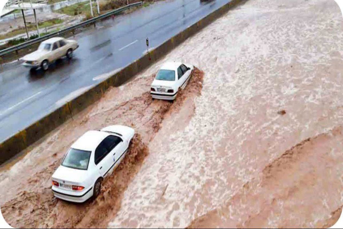 وقوع سیلاب، دو محور نوکنده گلوگاه و خوش ییلاق به شاهرود را مسدود کرد