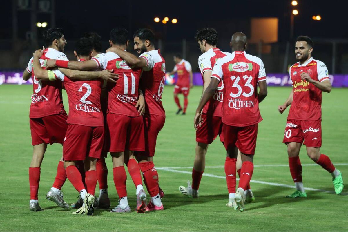 پرسپولیس با گلباران نفت آبادان به صدر جدول رسید