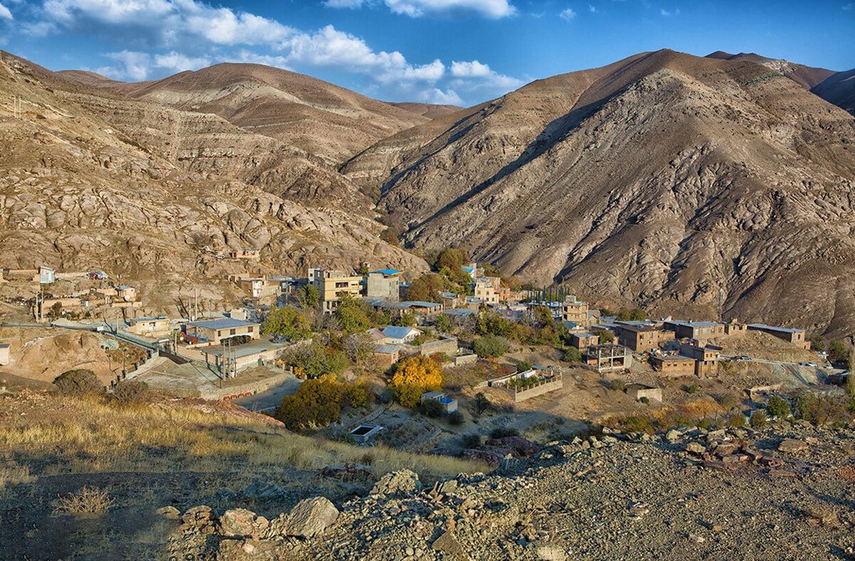 طبیعت گردی در روستای واریش