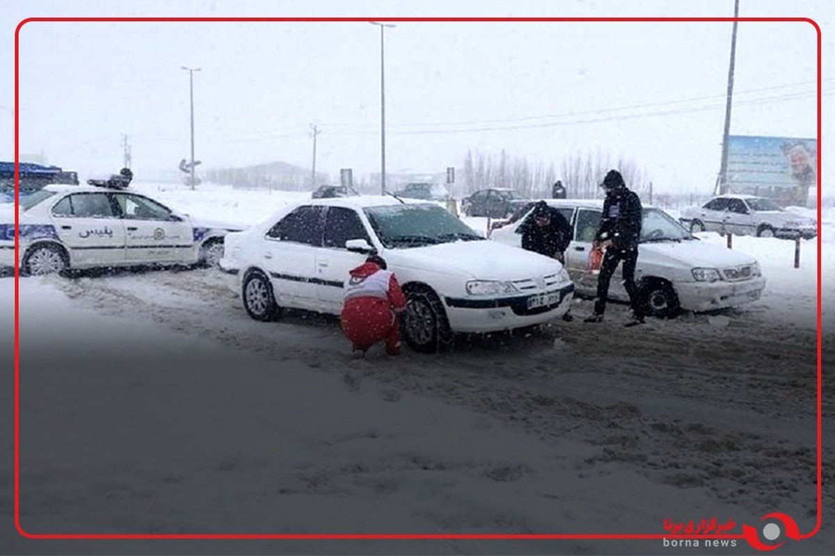 تصاویری از حجم سنگین برف در گردنه ژالانه