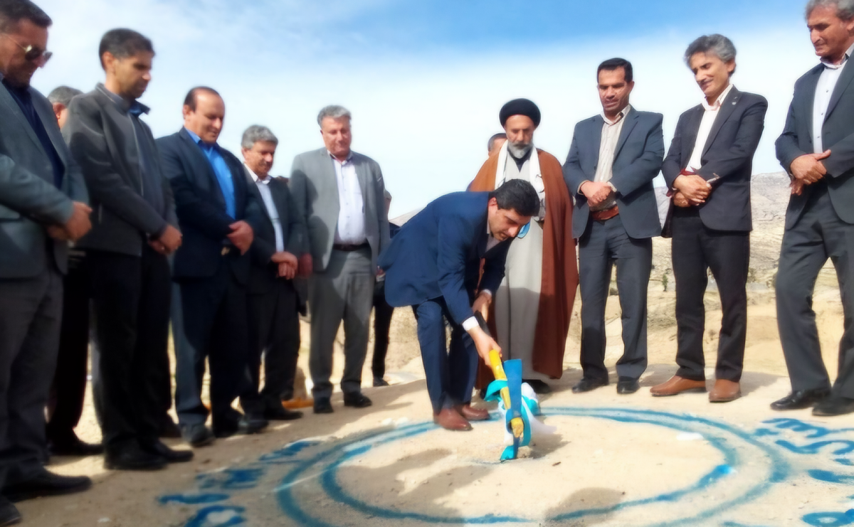 آغاز آبرسانی به روستای چهارراه آل طیب در شهرستان لنده