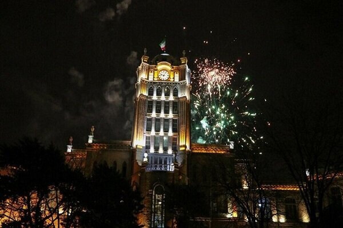 نورباران آسمان تبریز در شب میلاد امام علی( ع)