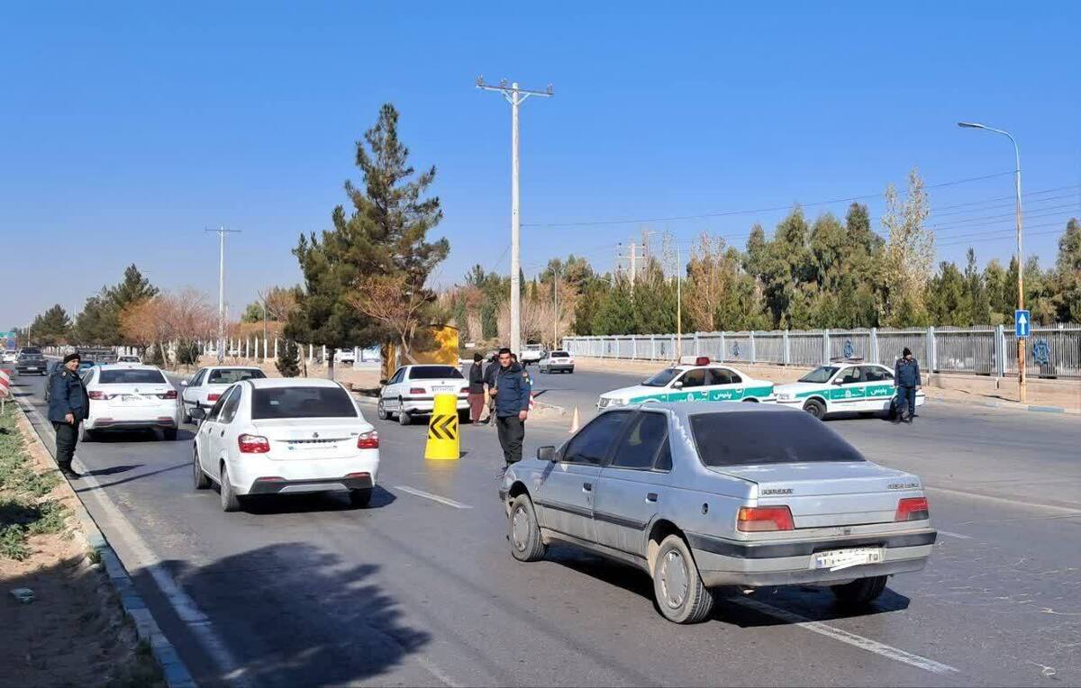 رصد ورودى و خروجى‌هاى شهر کرمان توسط ایست و بازرسی‌هاى پلیس