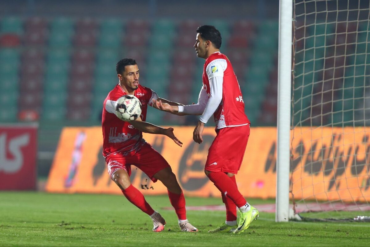 علیپور: پرچم پرسپولیس را بالا نگه می داریم/  انتظار ندارم به خانواده‌ام توهین شود