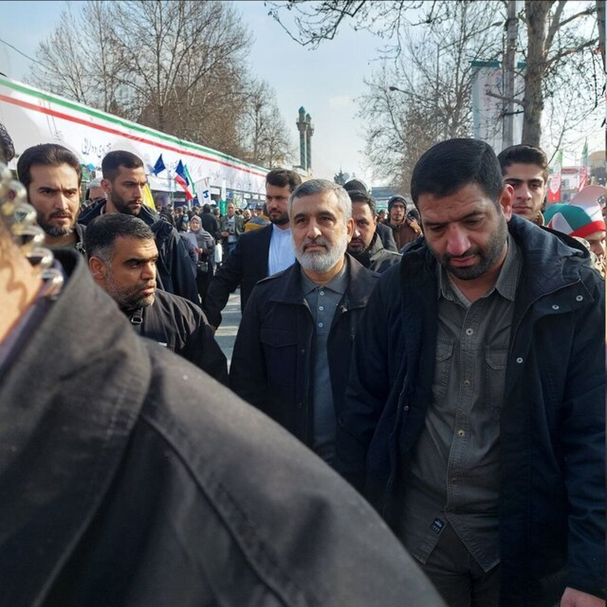 سردار حاجی زاده: مردم ما زورپذیر نیستندو کشور و نظام و رهبری را دوست دارند