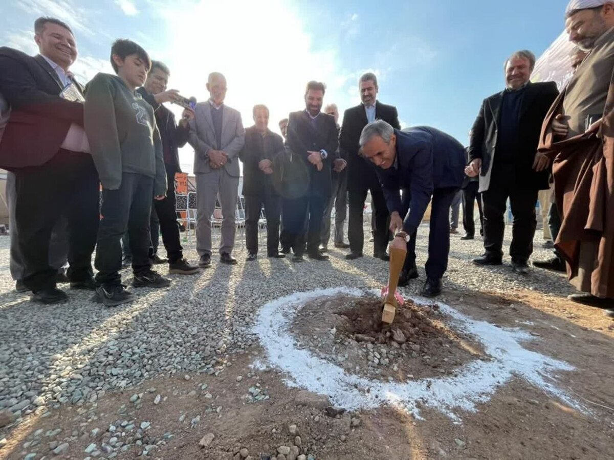 با هدف بهبود کم آبی در رباط کریم کلنگ احداث مخزن ۱۰ هزار متر مکعبی به زمین زده شد