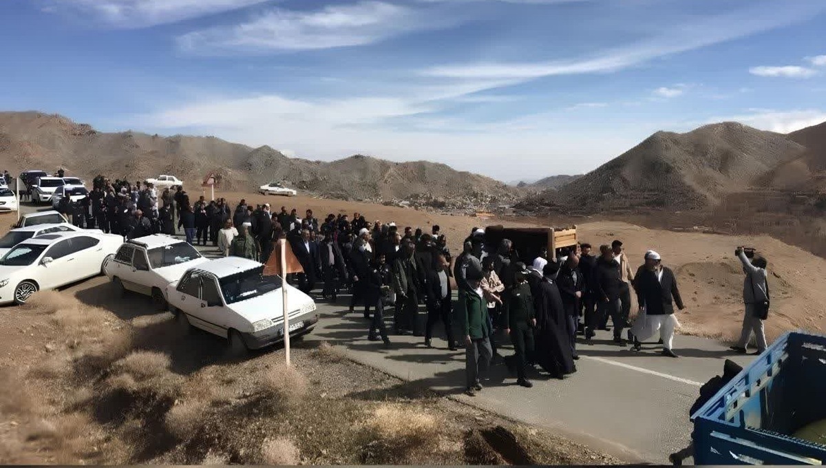 تشییع پیکر «امیرمحمد خالقی» در روستای درمیان