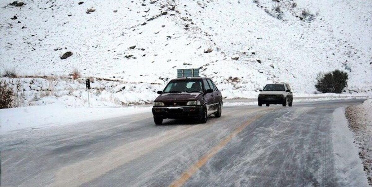 جاده های استان قزوین برفی و لغزنده است/ رانندگان از هرگونه عجله و شتاب پرهیز کنند