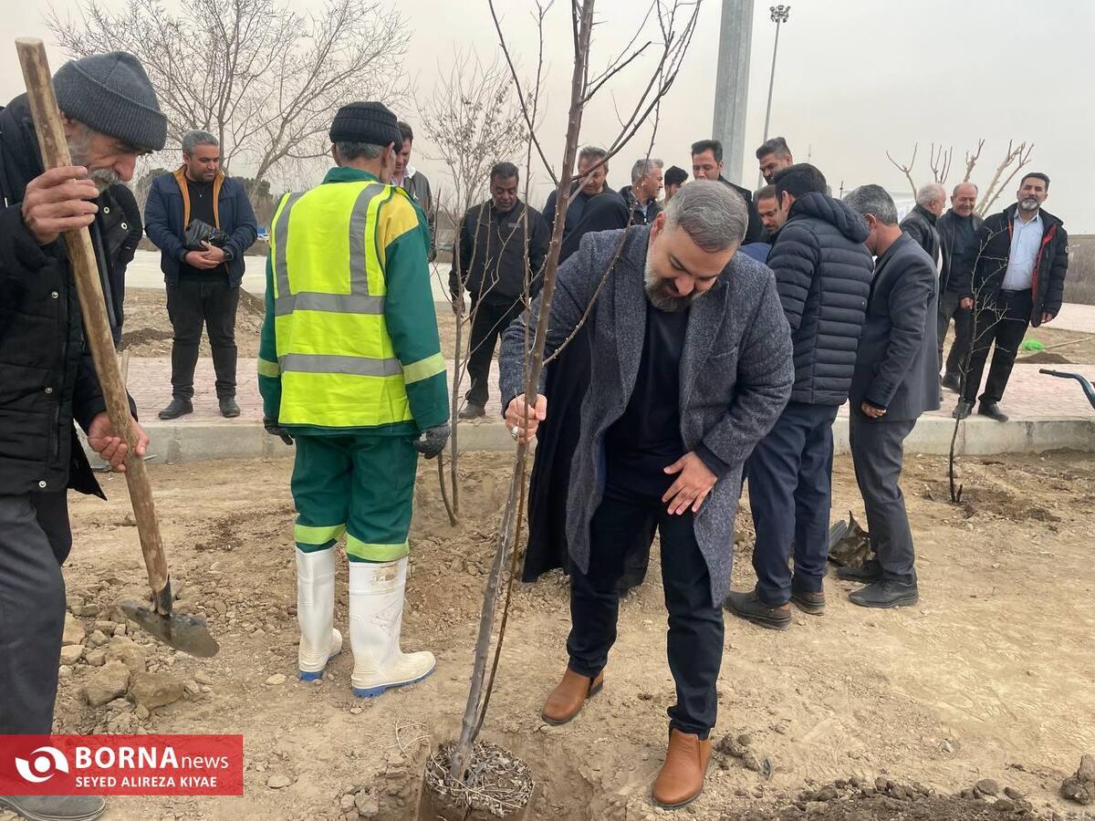 برگزاری مراسم جشن روز درختكاری در پارک آب و شن شهرستان قدس