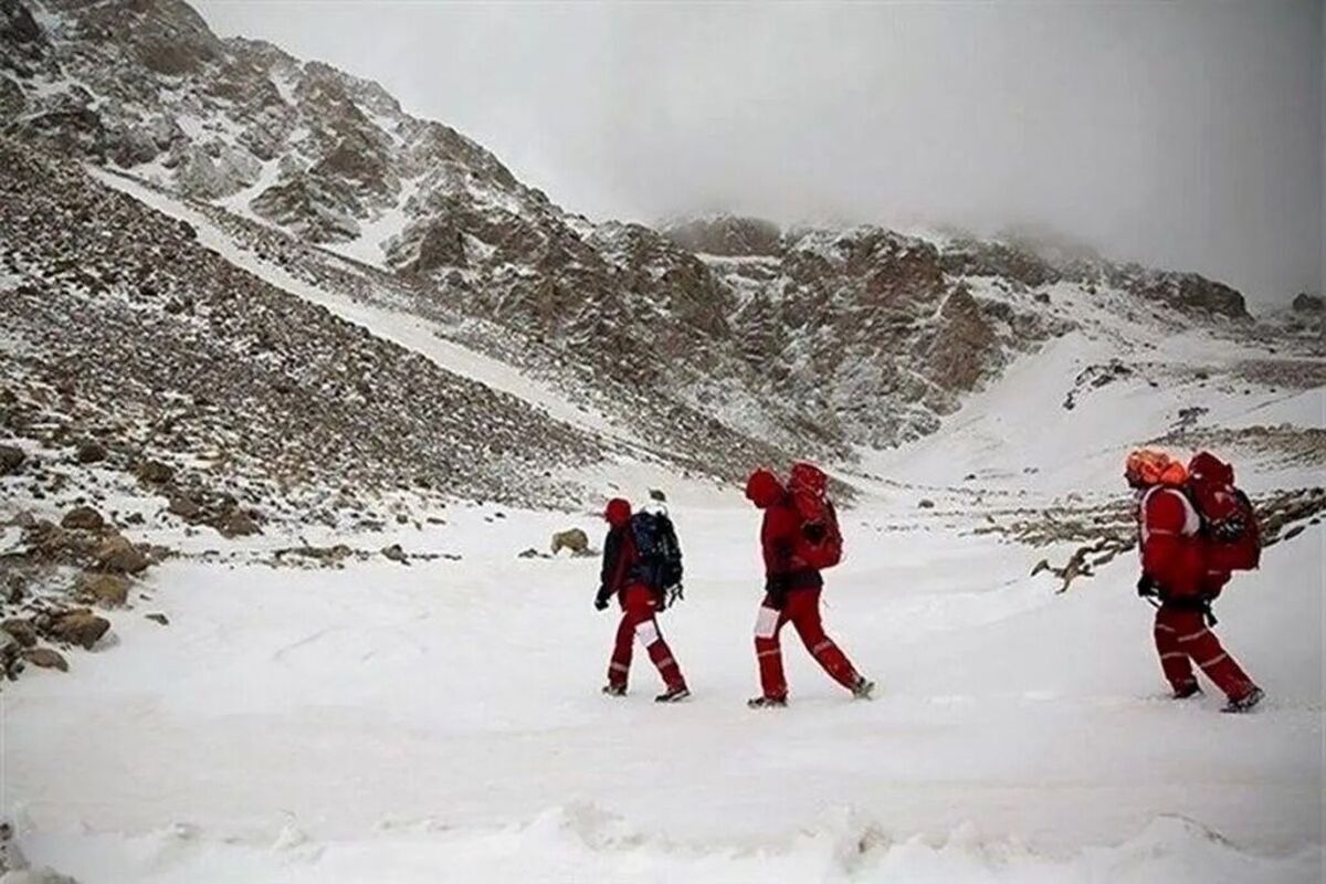 جستجو برای یافتن کوهنوردان مفقودی اراکی در اشترانکوه همچنان ادامه دارد