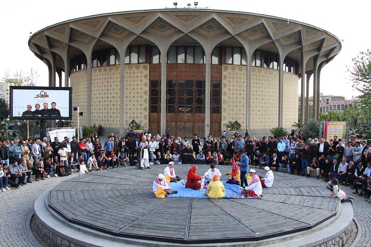 بادینی: جشنواره تئاتر ایثار به گسترش تئاتر خیابانی کمک می‌کند