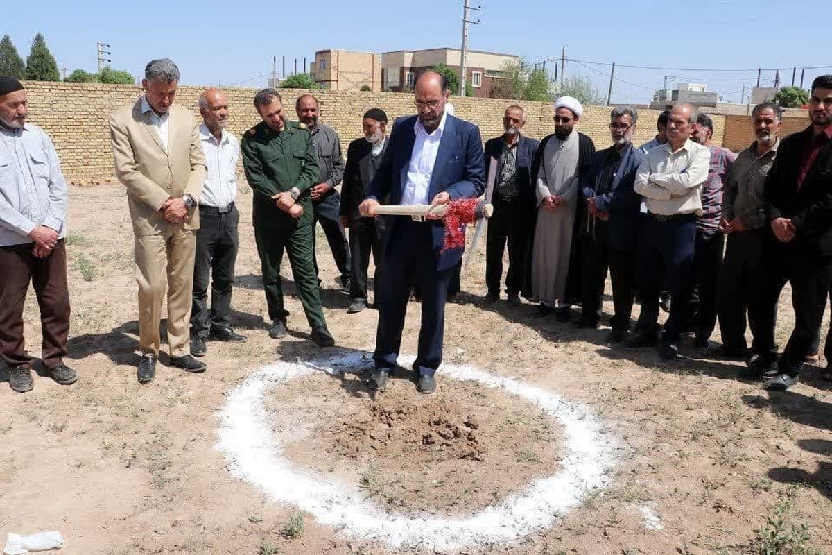 ساخت بوستان بانوان در شهر عصمت آباد بویین زهرا آغاز شد