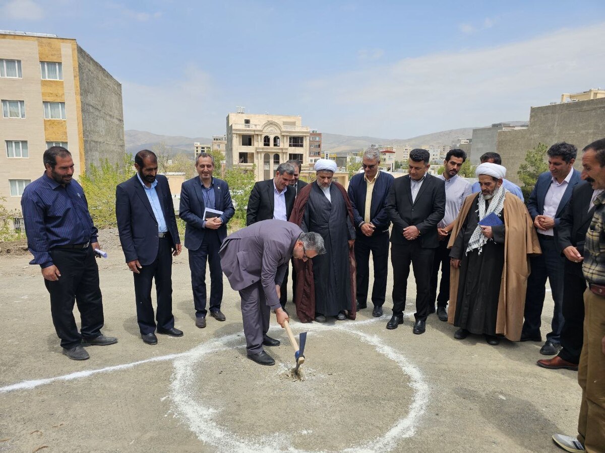 کلنگ‌زنی فاز دوم پارک لاله نهاوند با اعتبار  ۱۵۰ میلیاردی