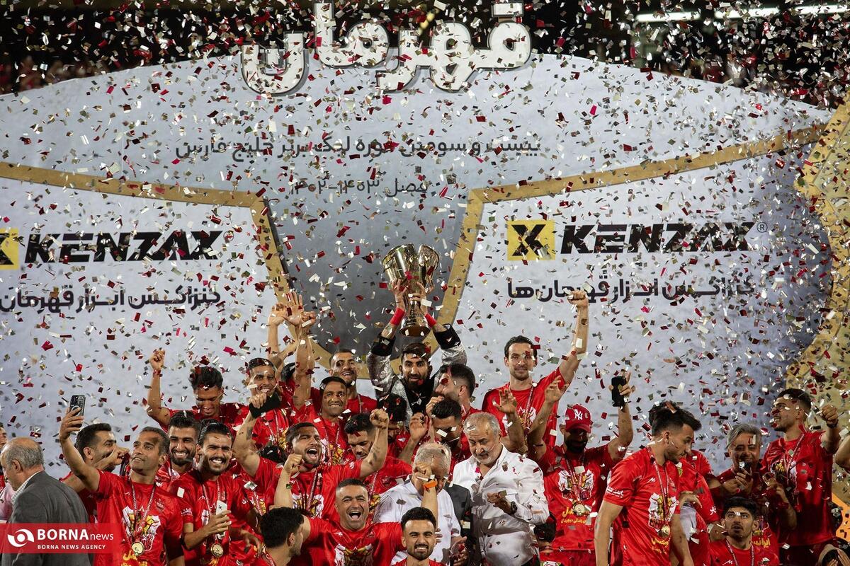 تصویری  جالب و دیده نشده از جشن قهرمانی پرسپولیس !