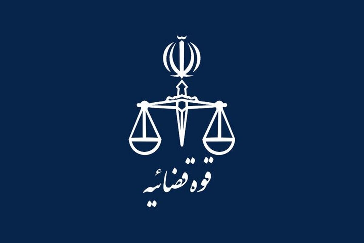 دو ساختمان متروکه در زرند تخریب شد