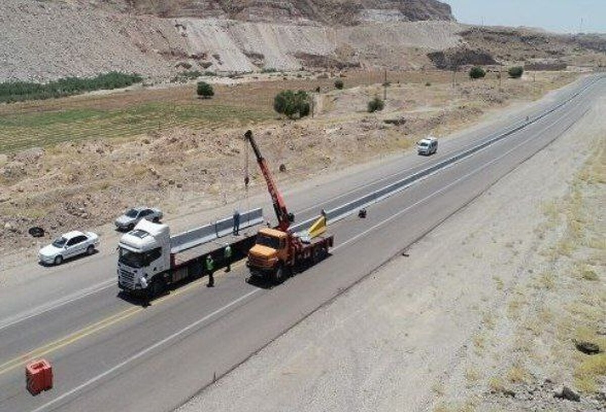 ۳۰ کیلومتر جداکننده و حفاظ بتنی در جاده‌های ایلام نصب می‌شود