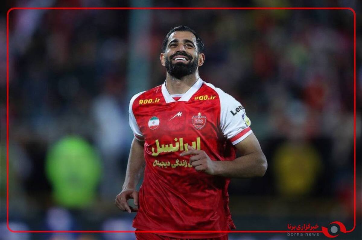 محمدحسین کنعانی زادگان مدافع پرسپولیس برای جلسه با مدیران وارد باشگاه شد