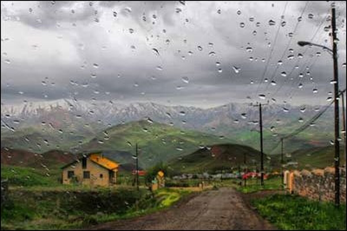 بارش باران در برخی از محورهای استان گیلان