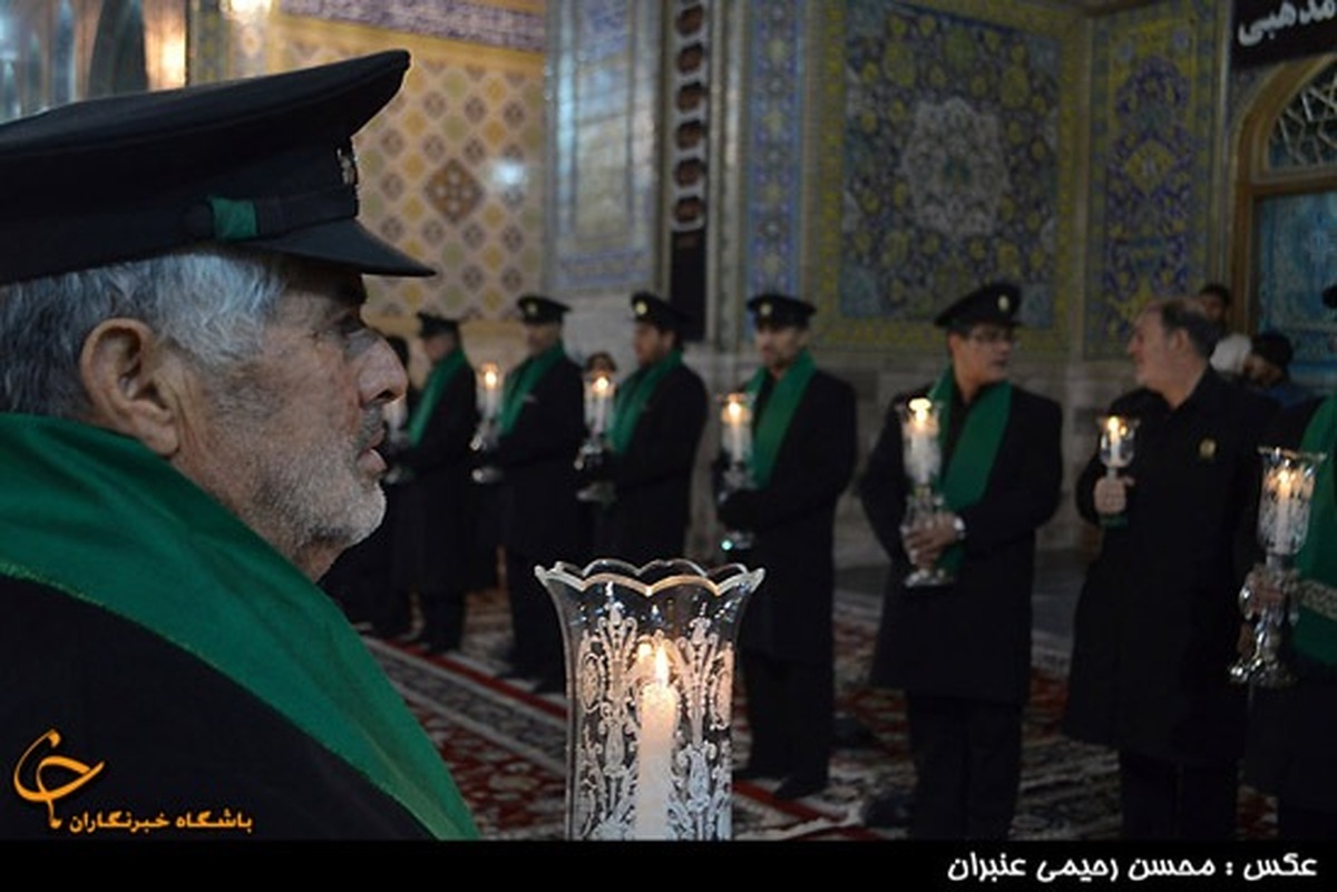 آیین سنتی خطبه خوانی شب عاشورا در حرم رضوی برگزار شد