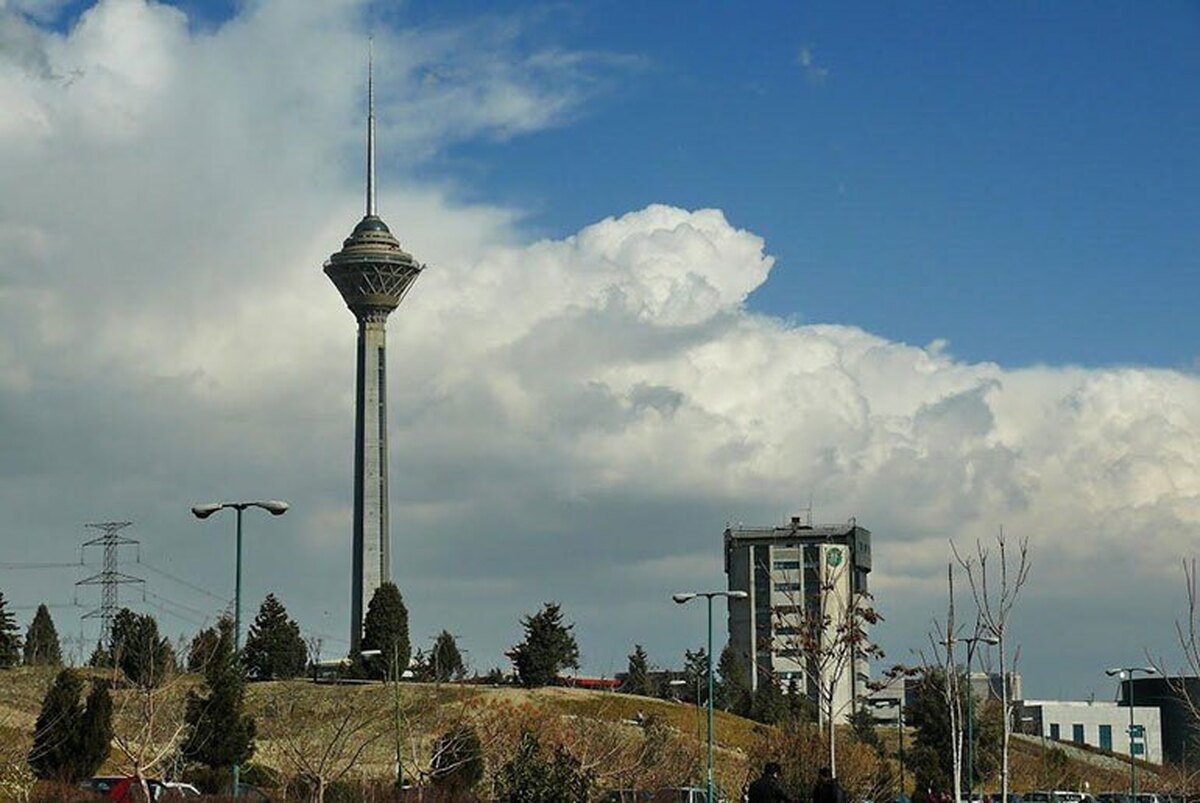 برج میلاد درپی شهادت اسماعیل هنیه قرمز شد