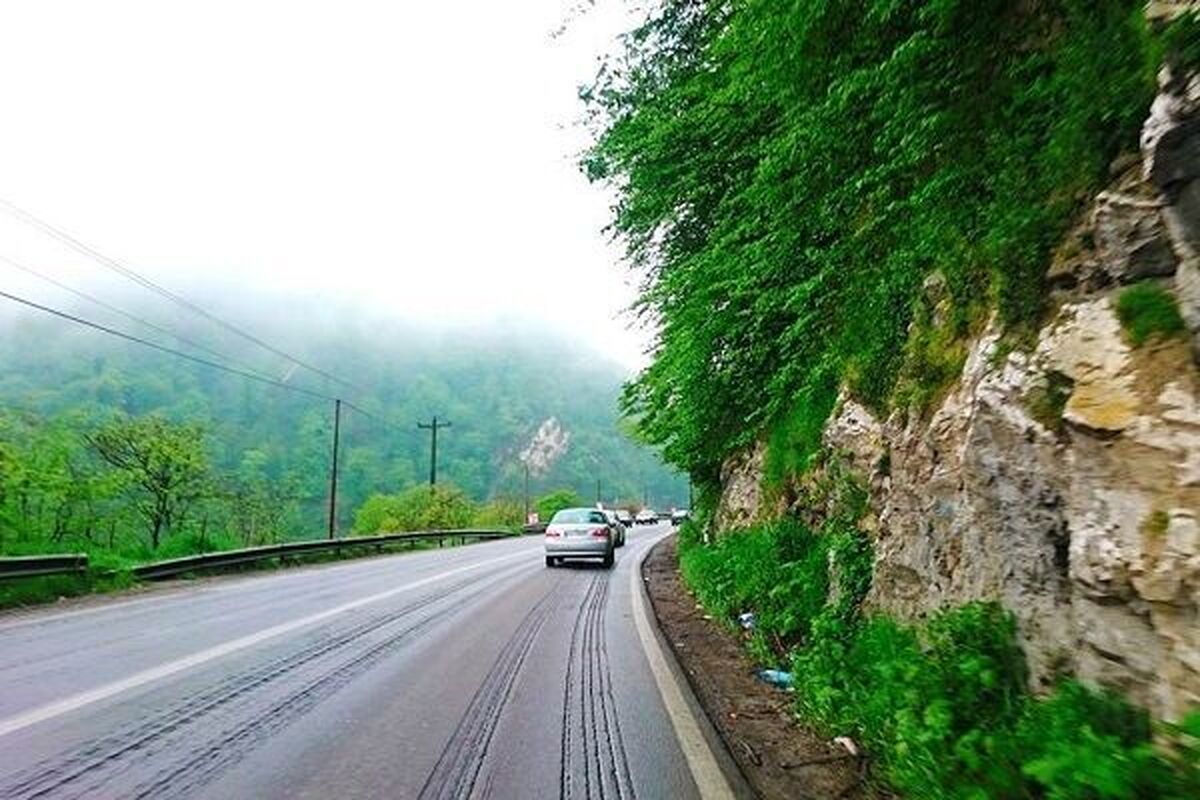 جاده هراز مسدود است