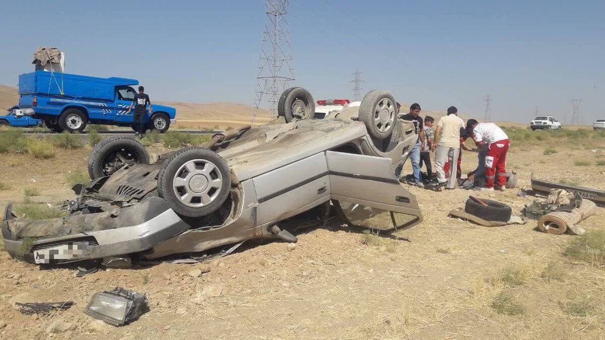 دو حادثه واژگونی خودرو در جاده‌های استان آذربایجان‌غربی