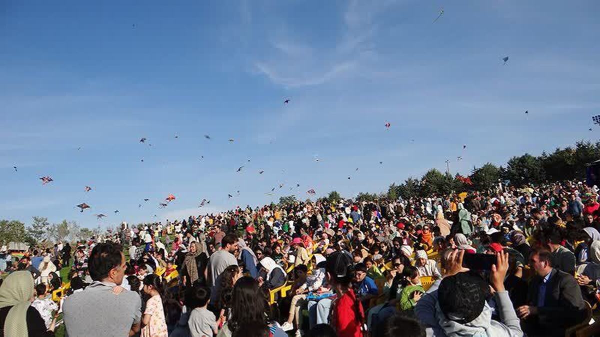 جشنواره بادبادک‌ها باهدف فرهنگ مصرف صحیح گاز برگزار شد