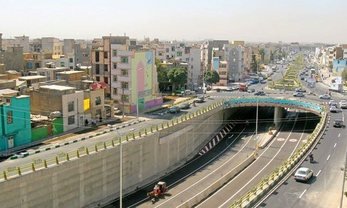 ایمن سازی و رفع نقطه حادثه خیز در زیرگذر خیابان آزادی تقاطع بزرگراه یادگار امام