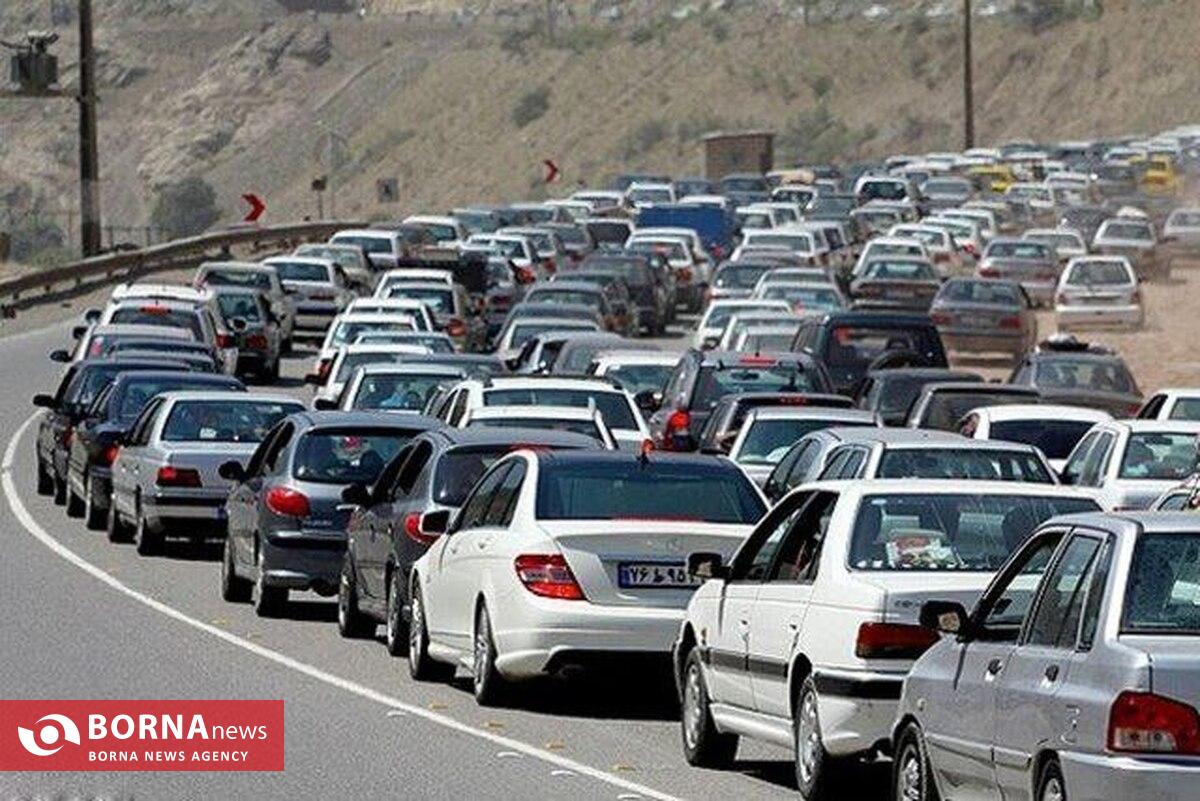 ترافیک سنگین محورهای جنوب به شمال چالوس و آزادراه تهران-شمال