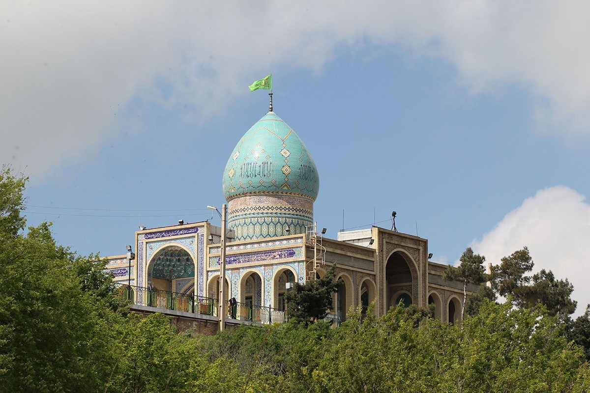 خدمتگزاری ۷۰ هزار نفری در مجموعه امامزادگان کشور